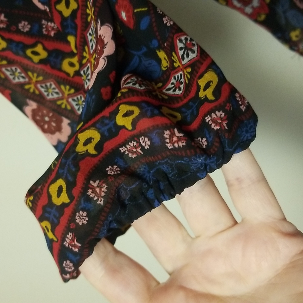 Boho Floral Top - Picture 6 of 8